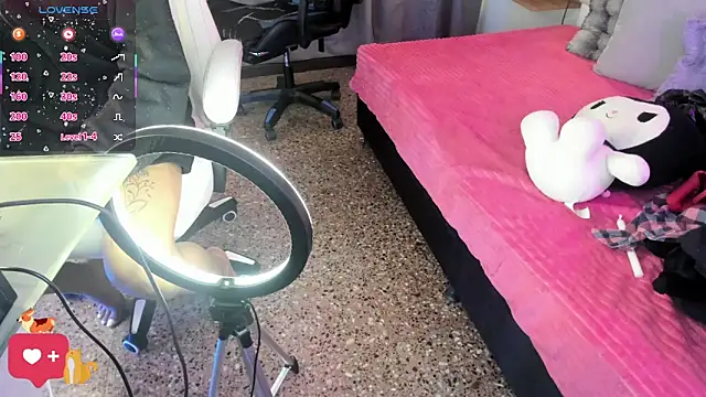 cherryboom23 online show from 04.12.26