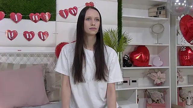 Snapshot of TaraHarris chatting on 02.10.26 TaraHarris online show from 02.10.26