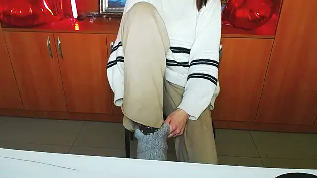 VanessaRey  online show from 02.14.26