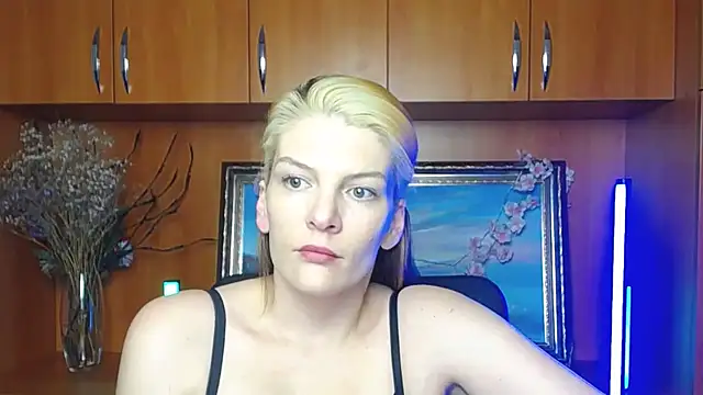 VanessaRey  online show from 04.09.26