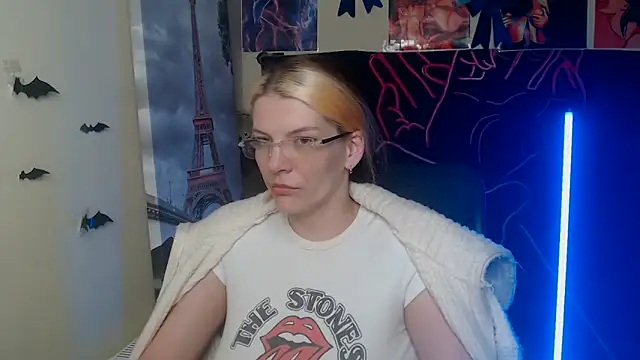Snapshot of VanessaRey_ chatting on 05.01.26 VanessaRey online show from 05.01.26