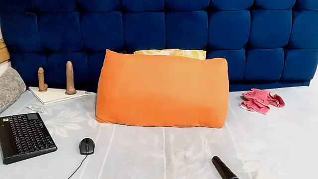 AriesCake online show from 05.23.26