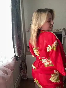 Snapshot of mollygirll chatting on 04.03.26 mollygirll online show from 04.03.26