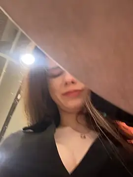 MilaBee online show from 02.05.26