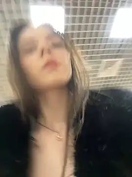 MilaBee online show from 02.08.26