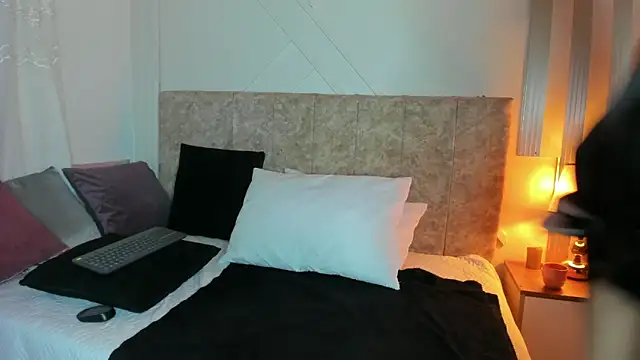 angelinarouse  online show from 01.14.26