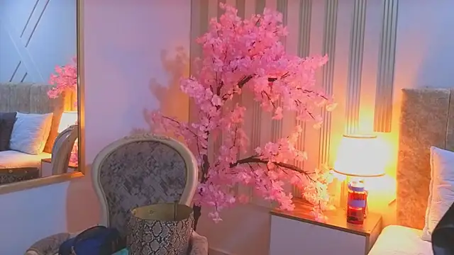 Snapshot of angelinarouse_ chatting on 02.14.26 angelinarouse online show from 02.14.26