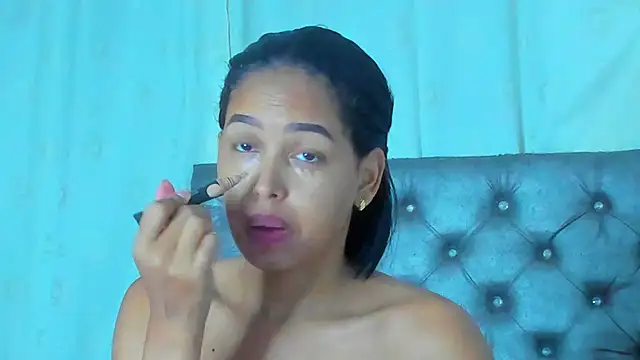 NikkiStarrr online show from 10.25.25