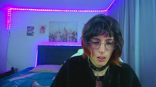 Snapshot of goth_minerva chatting on 05.21.26 goth minerva online show from 05.21.26