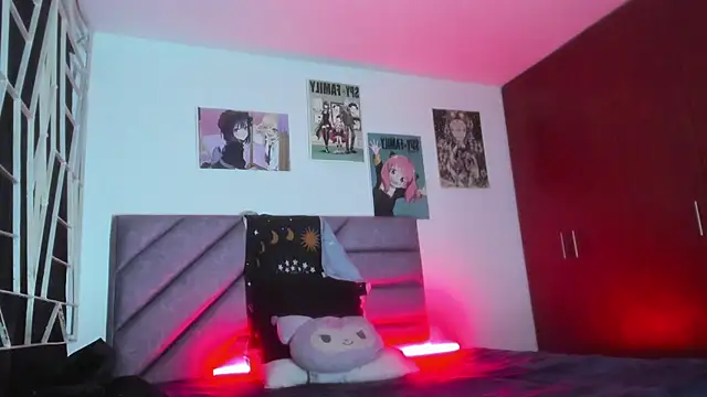 KARINNA  RAVEN online show from 11.26.25