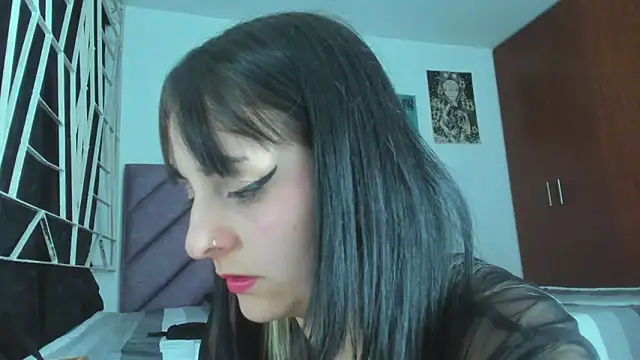 KARINNA  RAVEN online show from 02.05.26