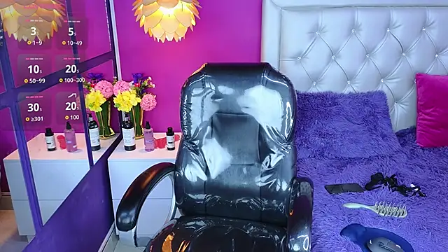crystal rouge online show from 10.18.25