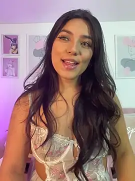 Snapshot of ariana_bae_ chatting on 03.18.25 ariana bae  online show from 03.18.25