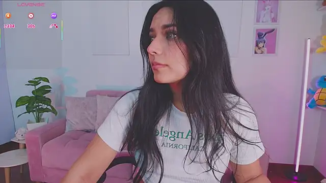 Snapshot of ariana_bae_ chatting on 10.14.25 ariana bae  online show from 10.14.25