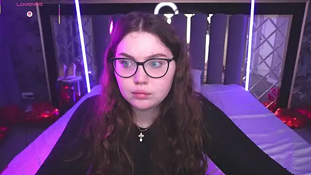 LuxSopphia online show from 02.16.26