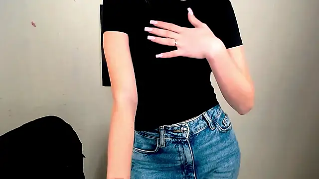 Doll Angelina online show from 04.08.26