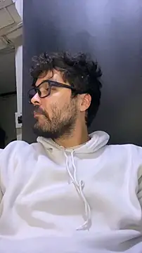 Snapshot of Freakydrag chatting on 11.13.25 Freakydrag online show from 11.13.25