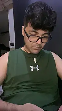 Snapshot of Freakydrag chatting on 11.18.25 Freakydrag online show from 11.18.25