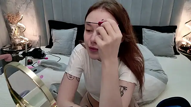 CarolineTenders online show from 02.12.26