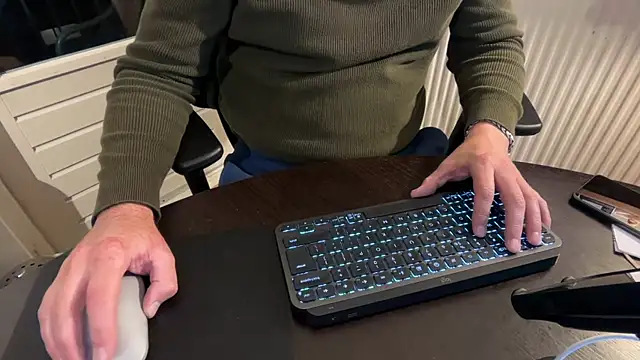 MaxiDimi online show from 10.30.25