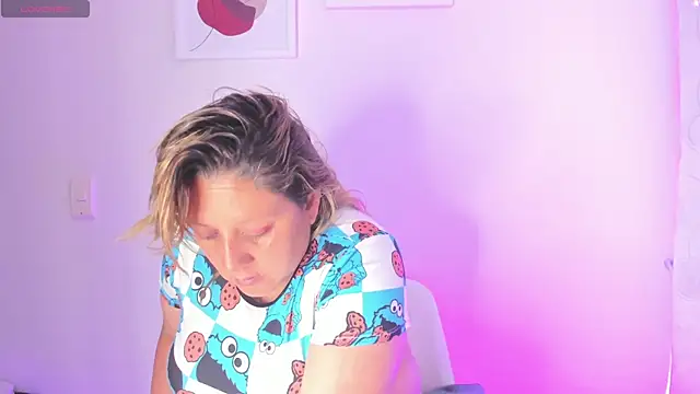 ariana cruz online show from 09.26.25