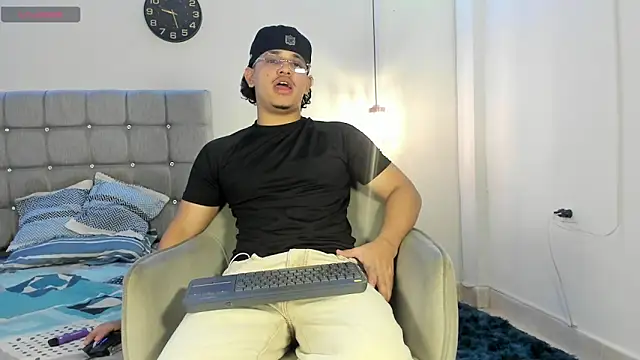 samxx muscle online show from 11.15.25