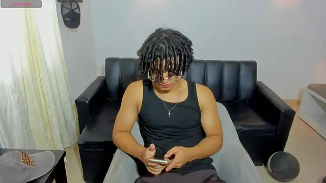 Snapshot of samxx_muscle chatting on 06.26.26 samxx muscle online show from 06.26.26