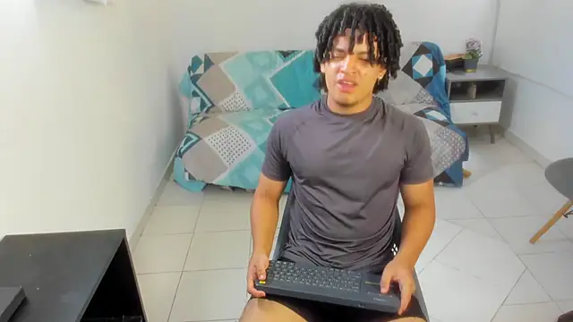 Snapshot of samxx_muscle chatting on 07.21.26 samxx muscle online show from 07.21.26