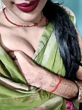 Snapshot of Eshwari_Chopra chatting on 10.14.25 Eshwari Chopra online show from 10.14.25