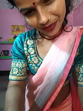 Eshna Dabral online show from 10.15.25