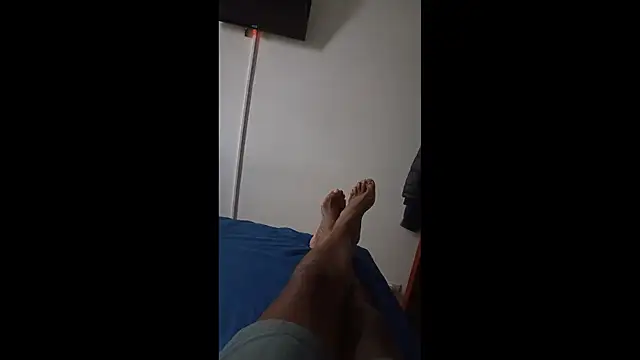 Snapshot of Bigmaumau54 chatting on 09.18.25 Bigmaumau54 online show from 09.18.25