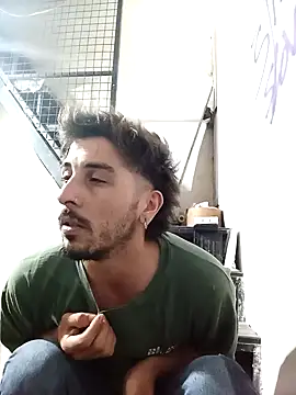 Snapshot of Tiococo420 chatting on 10.18.25 Tiococo420 online show from 10.18.25