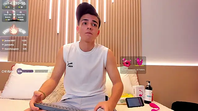 Snapshot of Hotboy21_ chatting on 03.20.25 Hotboy21  online show from 03.20.25