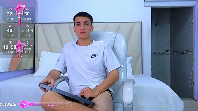 Snapshot of Hotboy21_ chatting on 09.28.25 Hotboy21  online show from 09.28.25