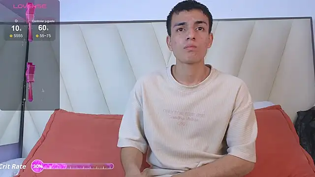 Snapshot of Hotboy21_ chatting on 10.10.25 Hotboy21  online show from 10.10.25