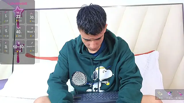 Snapshot of Hotboy21_ chatting on 10.17.25 Hotboy21  online show from 10.17.25