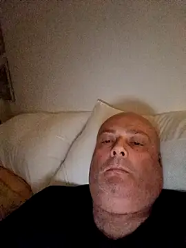 Snapshot of Alexis_Bull chatting on 03.19.25 Alexis Bull online show from 03.19.25