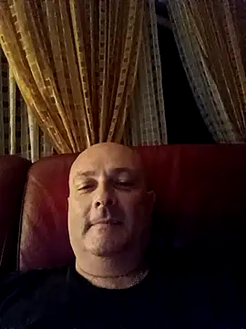Snapshot of Alexis_Bull chatting on 09.29.25 Alexis Bull online show from 09.29.25