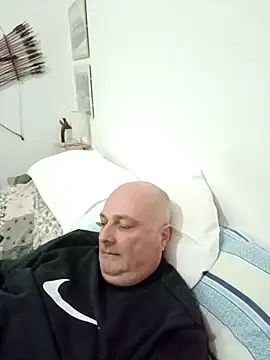 Alexis Bull online show from 01.12.26