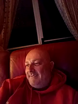 Alexis Bull online show from 04.07.26