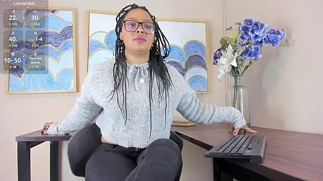 andrea xoe  online show from 11.24.25