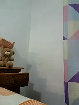 Snapshot of Saraslow chatting on 10.19.25 Saraslow online show from 10.19.25