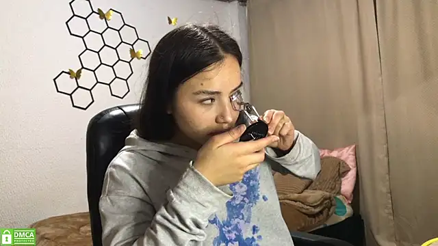 Snapshot of amelia_hall chatting on 11.18.25 amelia hall online show from 11.18.25