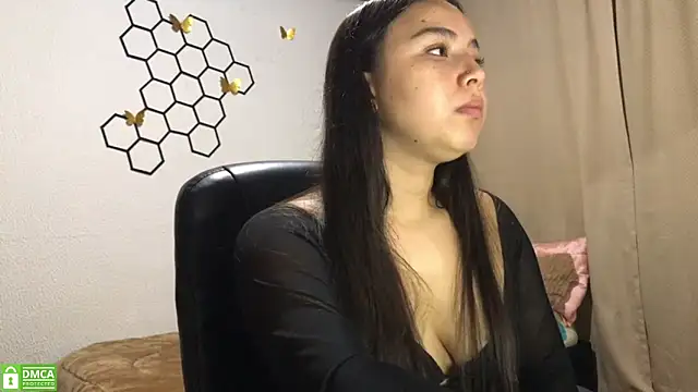 Snapshot of amelia_hall chatting on 11.19.25 amelia hall online show from 11.19.25