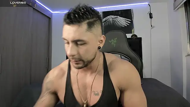 santi aesthetic online show from 10.26.25