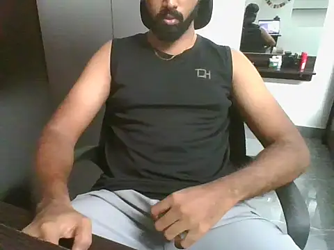 Snapshot of lovelyakash69 chatting on 05.13.26 lovelyakash69 online show from 05.13.26
