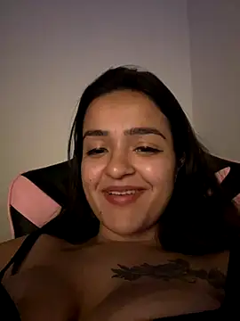 Snapshot of Manu_2002_ chatting on 10.23.25 Manu 2002  online show from 10.23.25