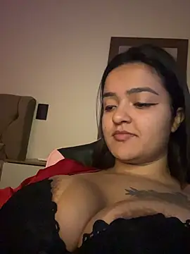 Snapshot of Manu_2002_ chatting on 02.24.26 Manu 2002 online show from 02.24.26