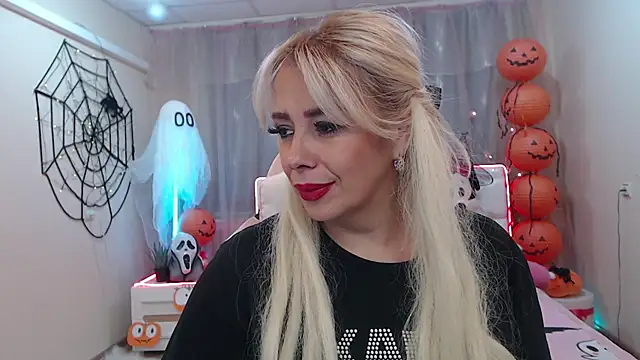 KatrinaCharm online show from 10.13.25