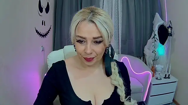 KatrinaCharm online show from 10.23.25